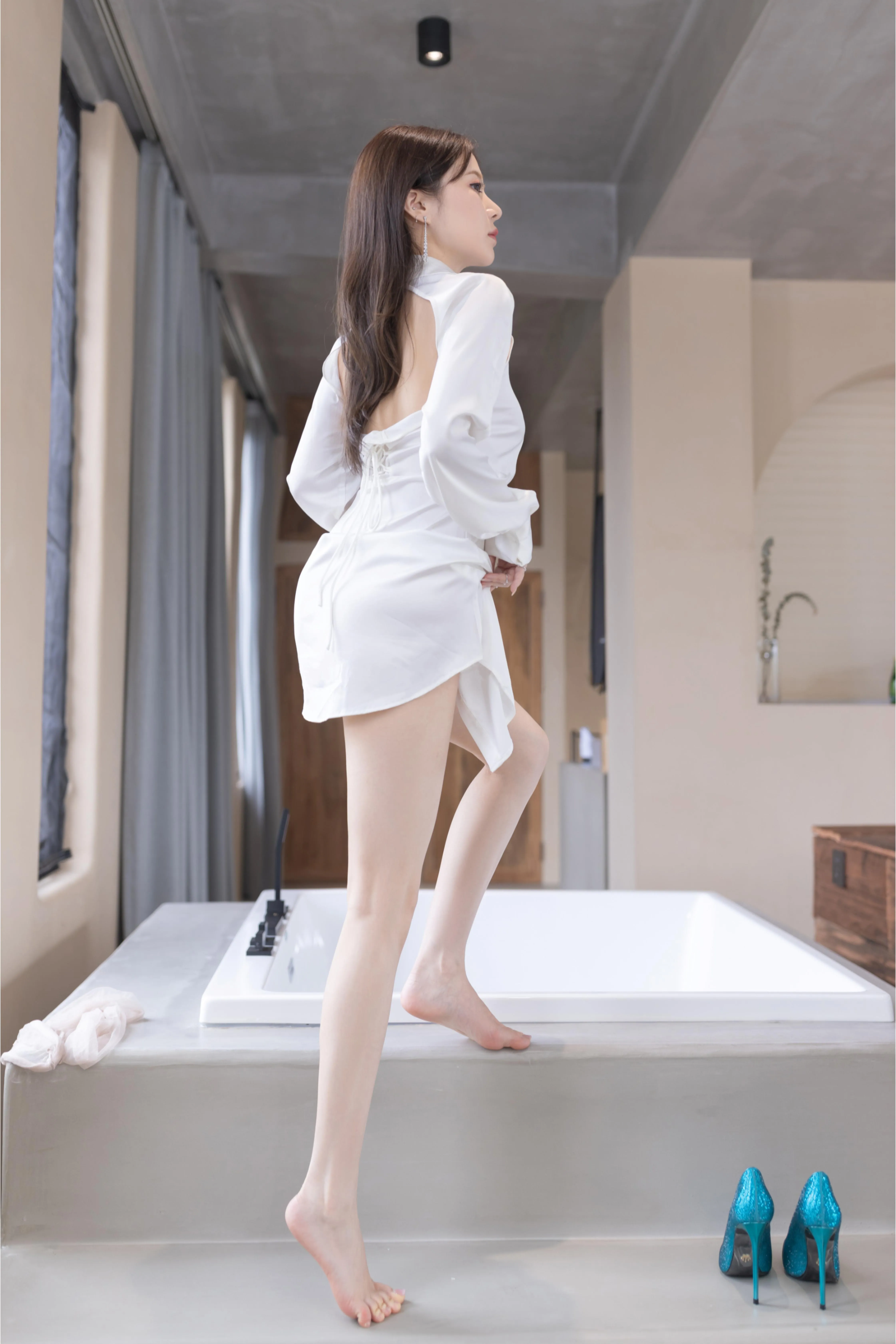 NO.0013 秀人名模鱼子酱Fish内部私购未上架《禁的十三天》写真[23] [45P]插图6